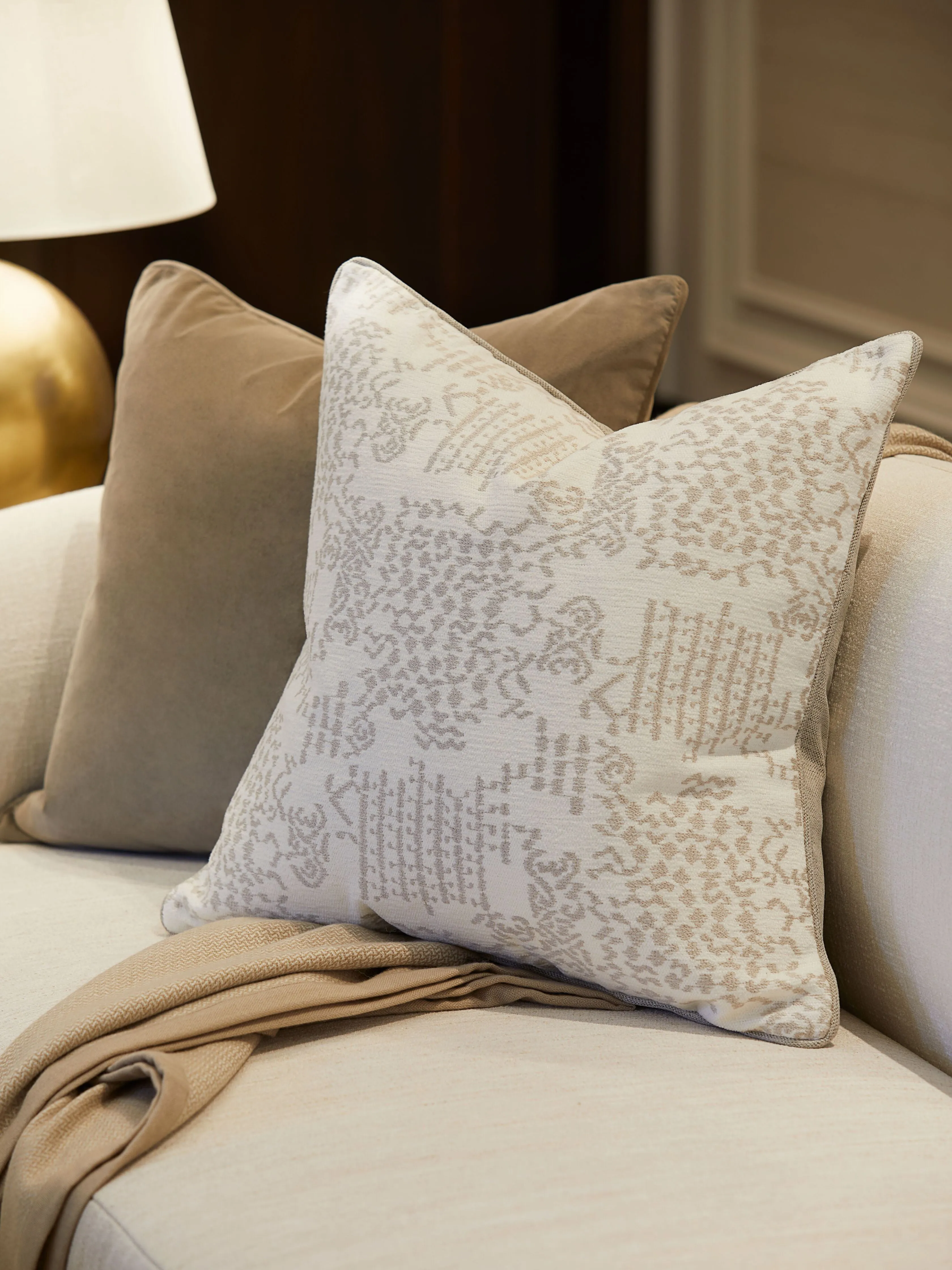 Vale Cushion