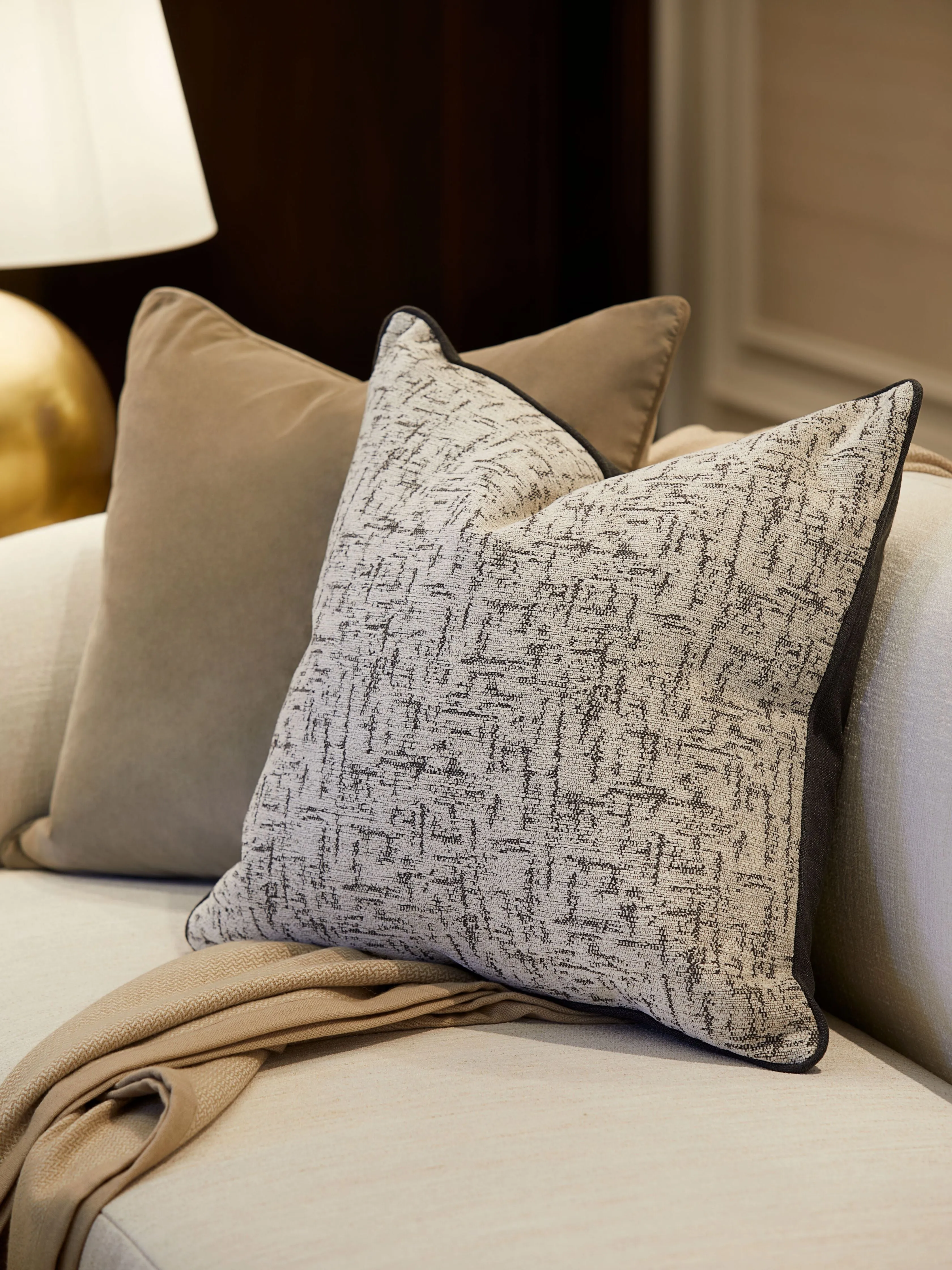 Vale Cushion
